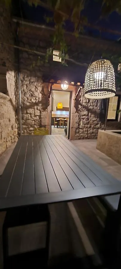 Magnifique maison en coeur de Balazuc, proche plages ardèche 0*, Balazuc